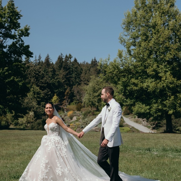 Wedding Dress - Picture 5 of 5